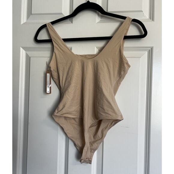 NWT Skims Seamless Tan Bodysuit - Picture 6 of 8